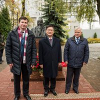 Открытие бюста Конфуция